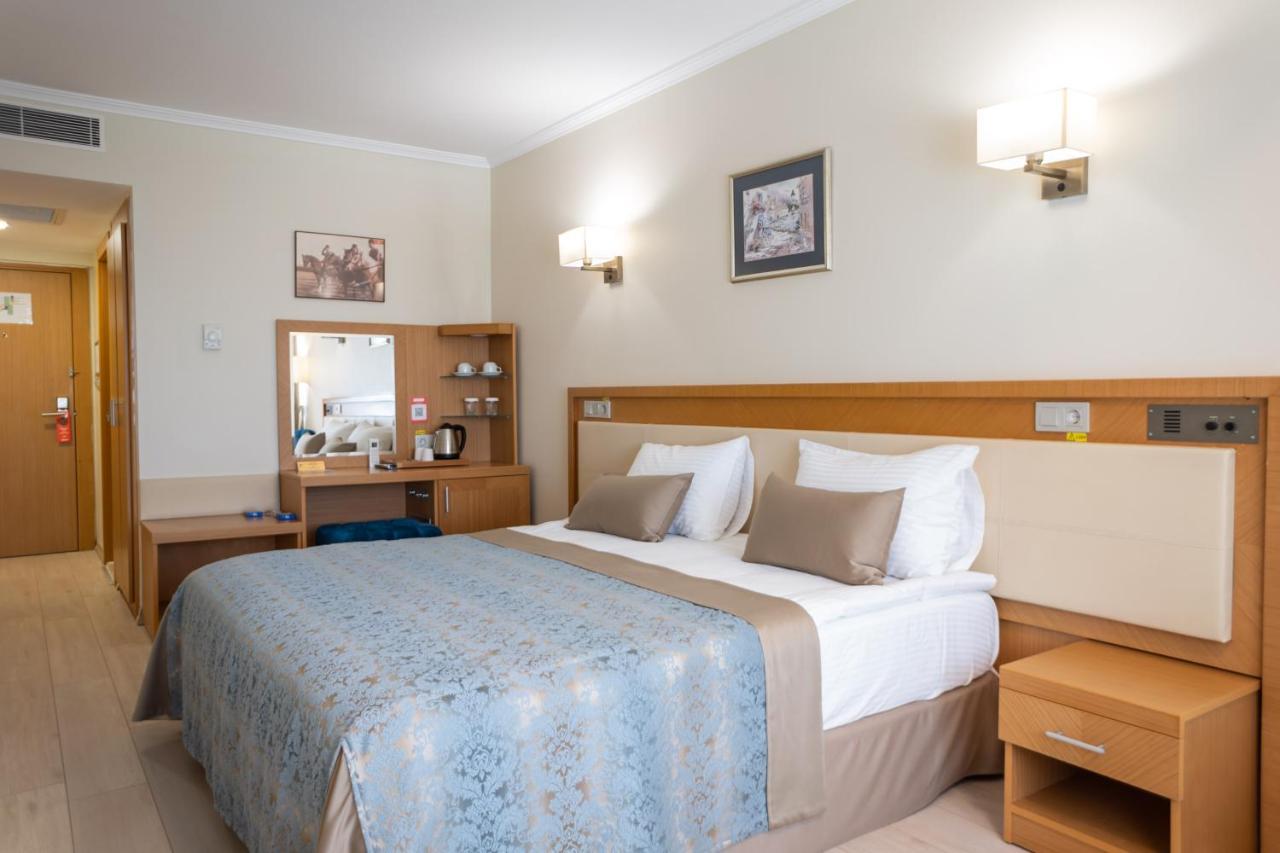 Patalya Lakeside Resort Hotel Golbası Kültér fotó
